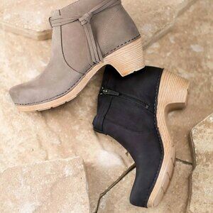 Dansko Markie black nubuck ankle boot clog, sz 38/7.5-8